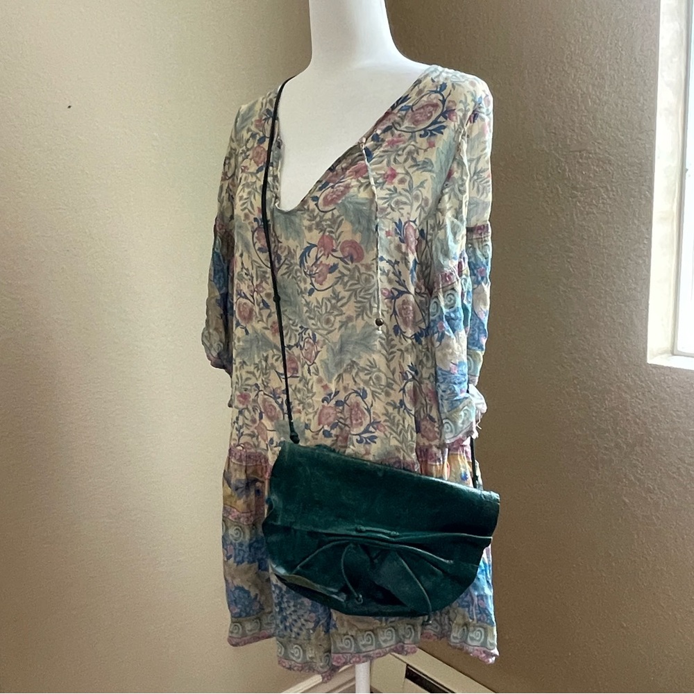 Vintage 1980s Carlos Falchi Green Croc “butterfly” Crossbody Bag 🐊